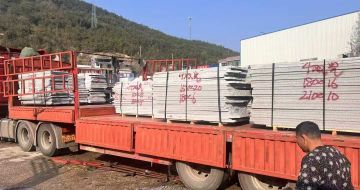 玉林 芝麻灰花岗岩光面毛板出货日常