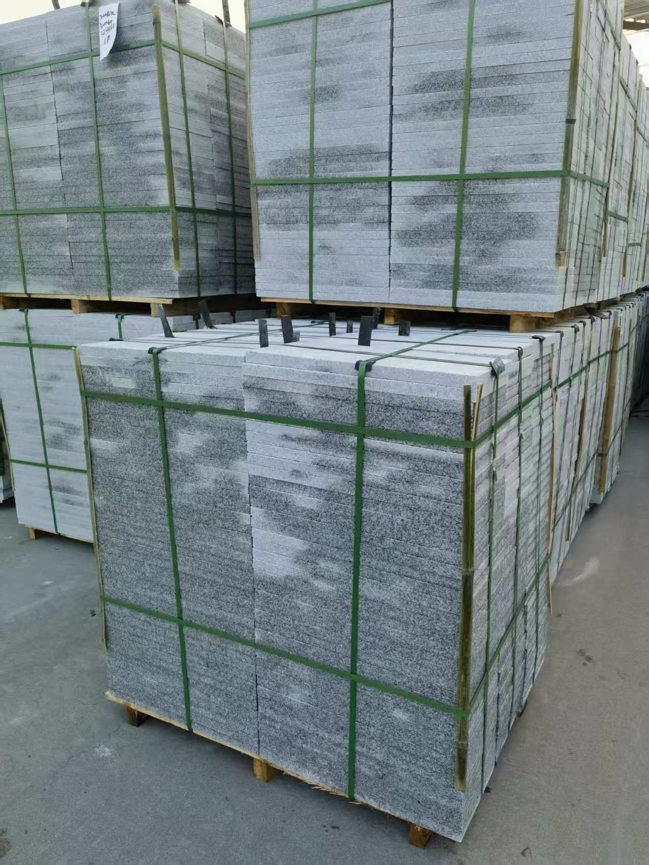 玉林 芝麻白地铺石材