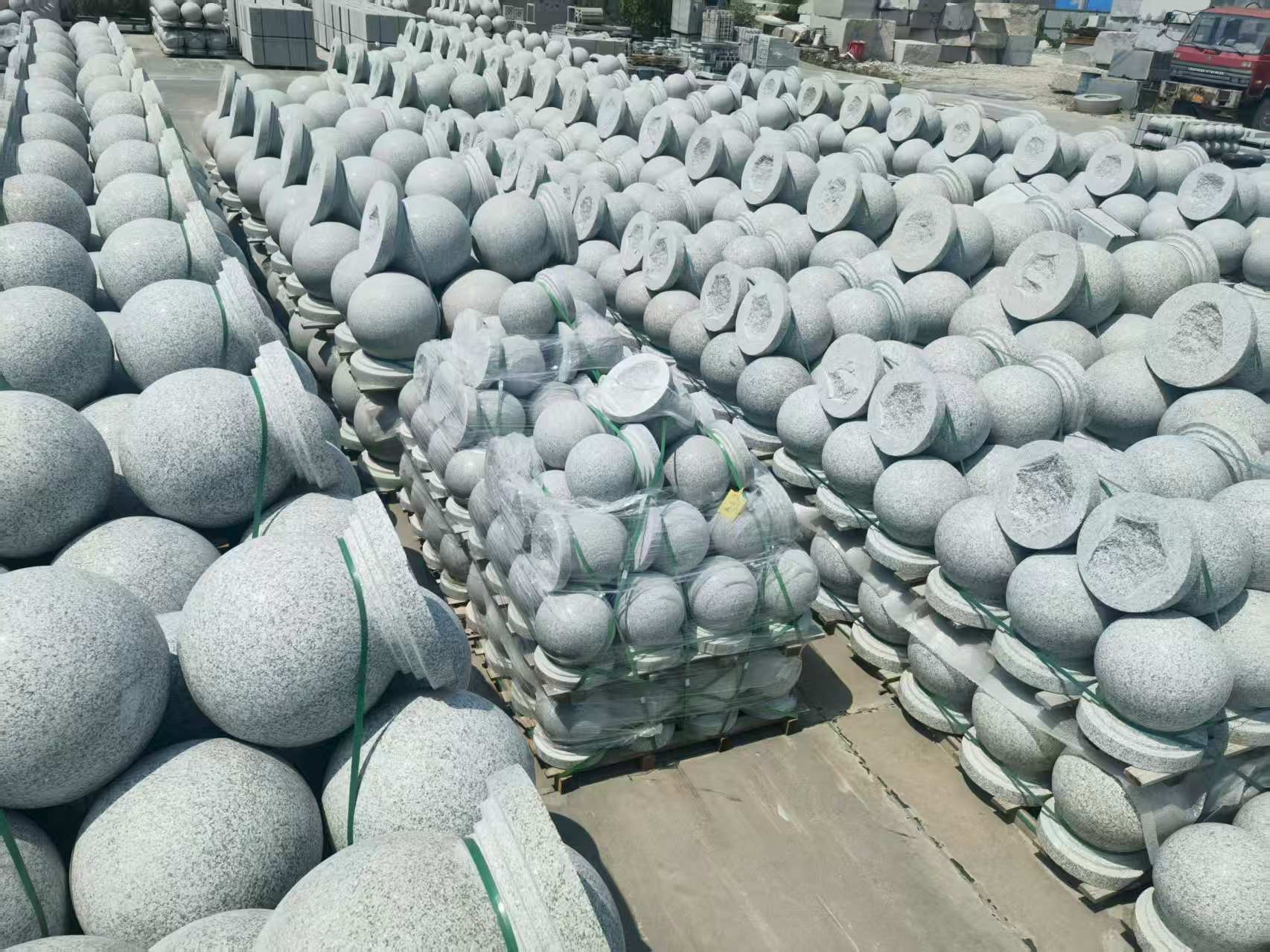 玉林 花岗岩实心圆球，石球，挡车球，挡车石，车止石，路障石。