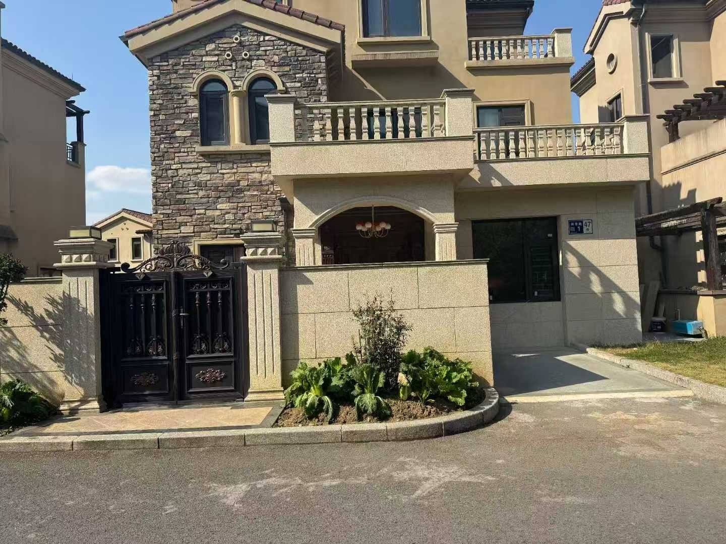 玉林黄金麻别墅干挂效果展示