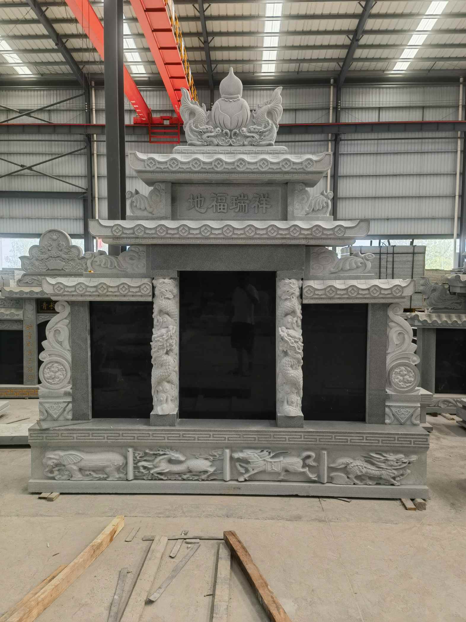 玉林 芝麻灰高档墓碑、土墓，一套也支持定做