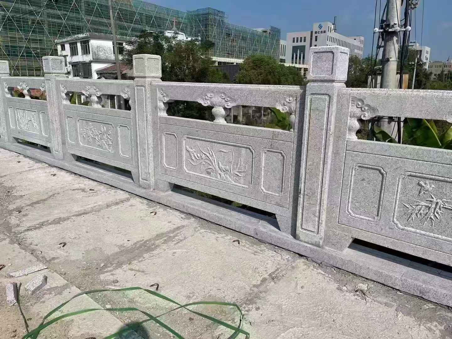 玉林 芝麻白栏杆