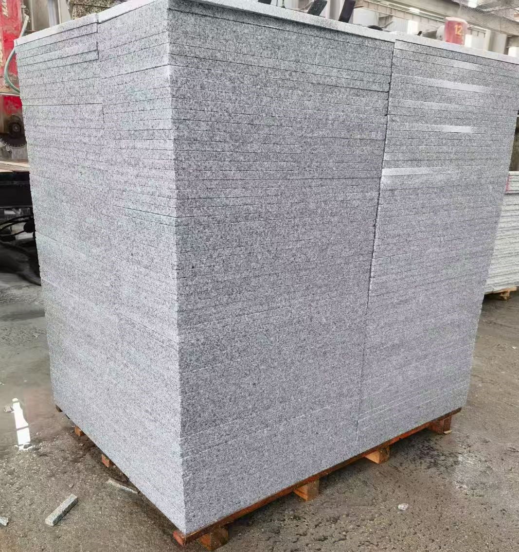 玉林 火烧面地铺石，街道广场园林市政工程板，1.8~5.0厚均有现货