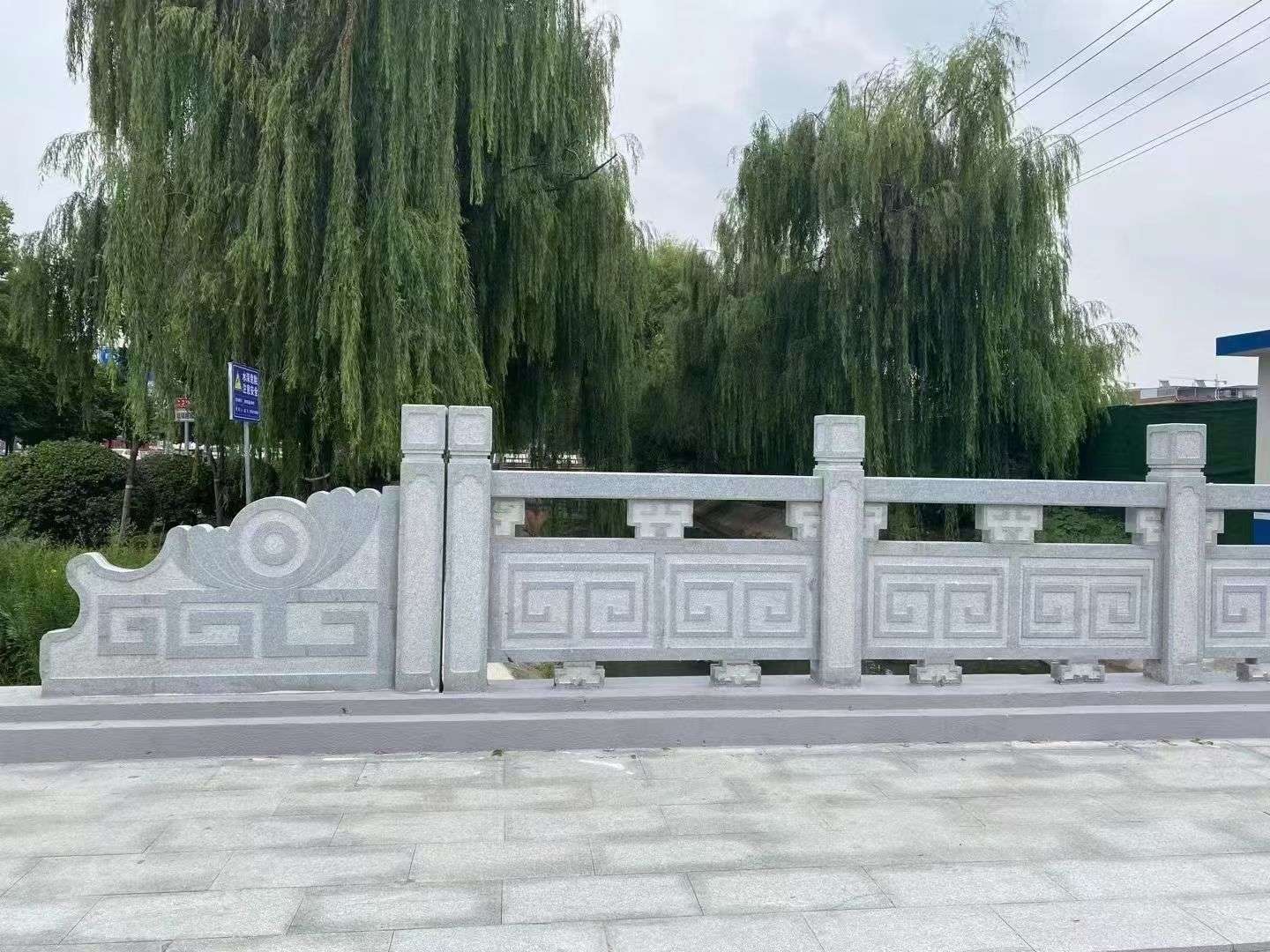 玉林 芝麻灰桥栏杆、河道栏杆安装效果