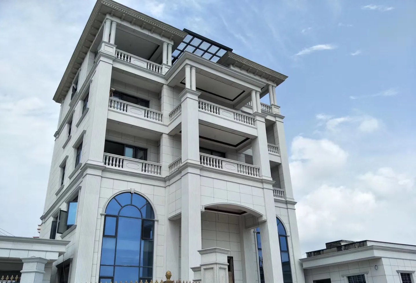 玉林芝麻白别墅干挂效果展示