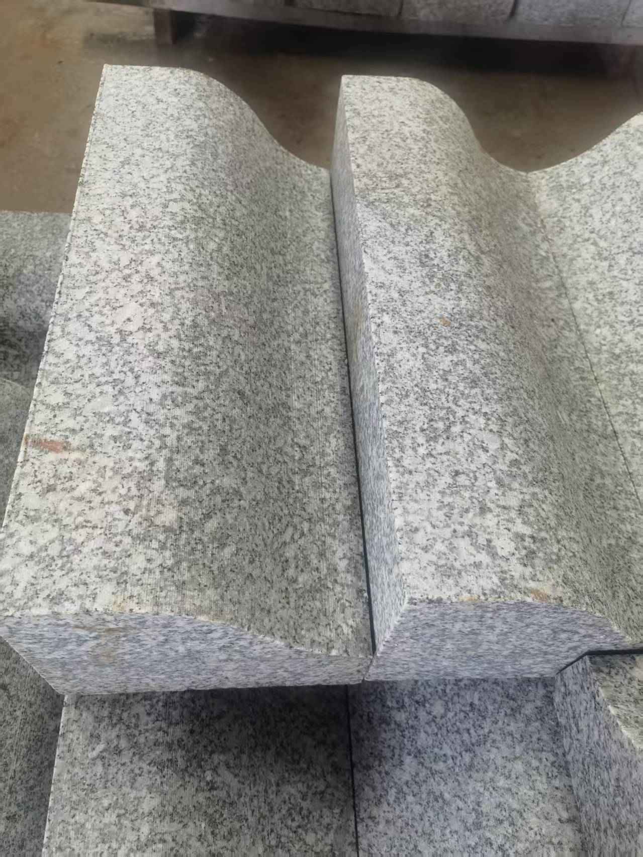 玉林芙蓉白S型拉丝面路沿石